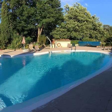 Hotel Les Chenes Sisteron Exterior foto