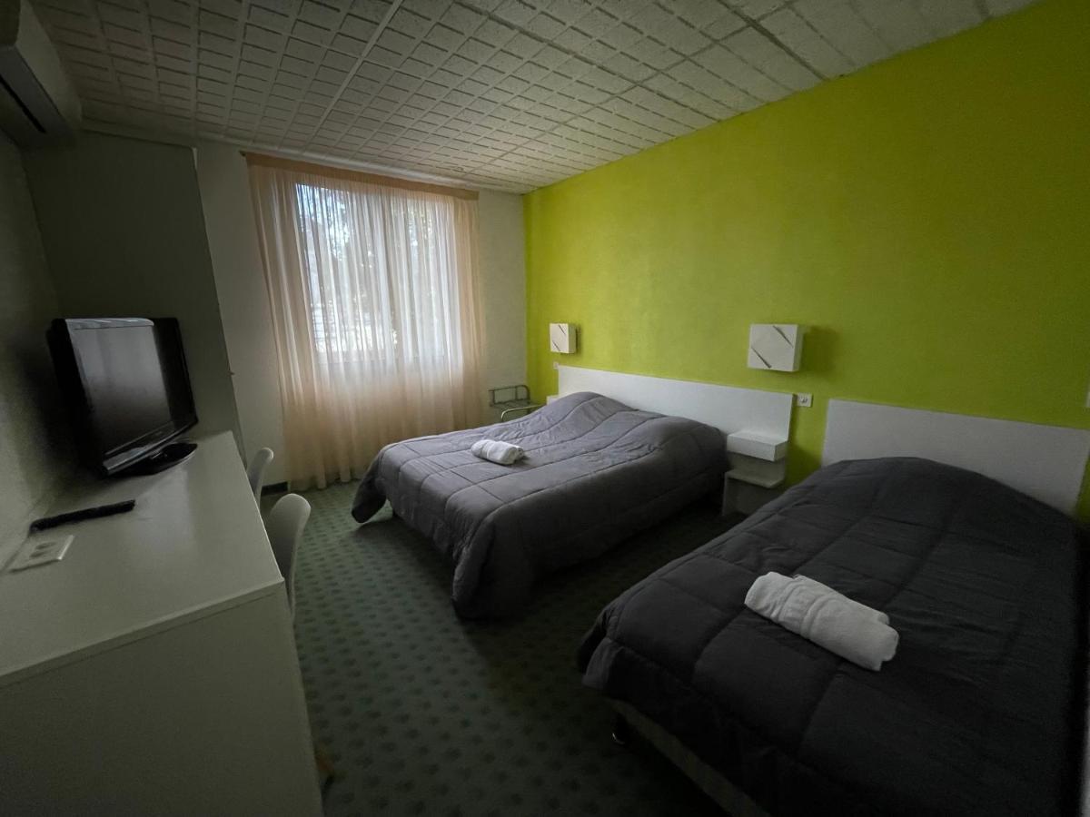 Hotel Les Chenes Sisteron Exterior foto