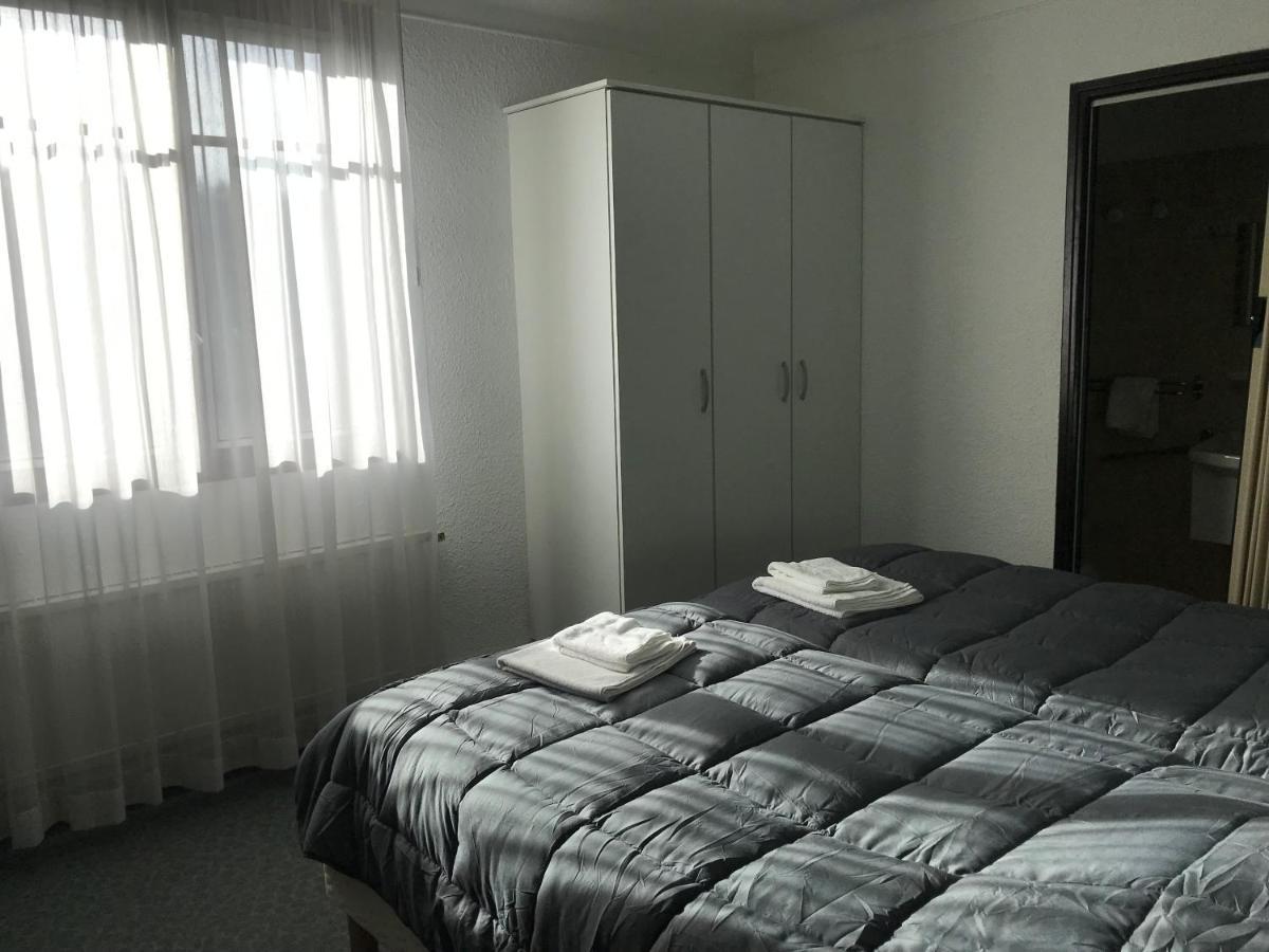 Hotel Les Chenes Sisteron Exterior foto